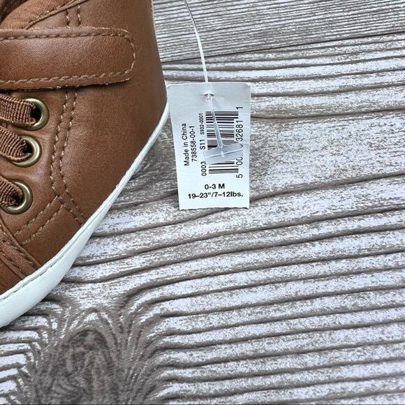 Old Navy  Boys Cognac Brown Crib Style Boots Sz 0-3M - Picture 11 of 13